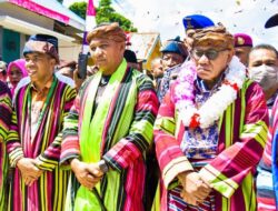 Dukung Pelestarian Budaya Daerah, Danlantamal IX Menjadi Tamu Kehormatan Tradisi Antar Dulang di Piru