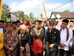 Pj Wako Rida : Ucapkan Selamat Kepada Rektor Unand Ganefri Dengan Gelar Datuk Djunjungan Nan Bagadiang