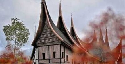Rumah adat Minangkabau