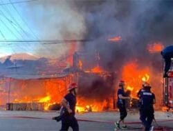 Kebakaran di Padang Hanguskan Lima Rumah, 23 Penghuni Diungsikan