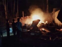 Gudang Diduga Penimbunan BBM Ilegal di Pessel Terbakar Hebat, 3 Orang Terluka
