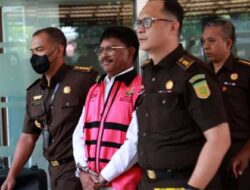 Tersangka Korupsi BTS Menteri Kominfo Johnny G Plate Ditahan