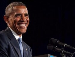 Rusia Larang Masuk 500 Warga AS, termasuk Mantan Presiden Obama