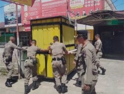 Satpol PP Kota Padang Tertibkan PKL dan Kembalikan Fungsi Trotoar untuk Pejalan Kaki