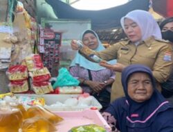 Emak-emak Diimbau Waspada, Bumbu Kemasan Kedaluwarsa Beredar di Pasar Palembang