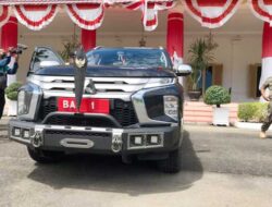 Bawaslu ‘Usir’ Mobil Dinas Gubernur Sumbar di KPU Viral