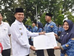 Wako Genius Umar Serahkan SK PNS dan Ambil Sumpah Jabatan Fungsional TA 2021