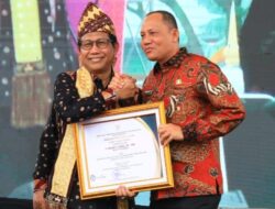 Wakili Bupati, Wabup Pasaman Sabar AS Terima Penghargaan dari Kementerian Desa