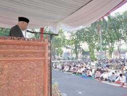 Ribuan Masyarakat Ikuti Sholat Idul Adha 1444 H di Halaman Kantor Gubernur