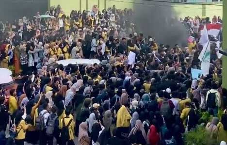 Mahasiswa Demo