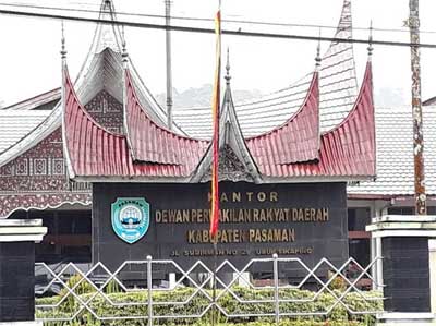 Kantor DPRD Pasaman