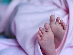 Penumpang Melahirkan Bayi Perempuan di Kereta Commuter Line Dhoho, Keduanya Selamat