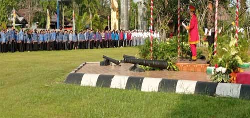 Peringati Hari Lanir Pancasila di Kotim, Kamis 1 Juni 2023 di halaman kantor bupati setempat.