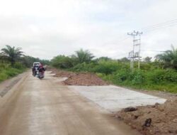 Revitalisasi Infrastruktur, Bupati Kotim Fokus Perbaikan Jalan Demi Masyarakat