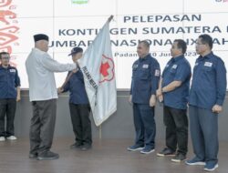 Gubernur Mahyeldi Melepas Kontingen Sumbar untuk Mengikuti Iven Jumbara Nasional IX PMR Tahun 2023.