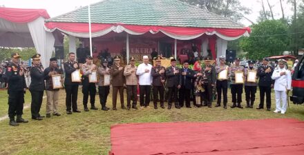Hadiri Syukuran dan Pemotongan Tumpeng HUT Bhayangkara ke-77, Bupati Hamsuardi Sampaikan Pesan Ini