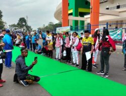 Permainan Tradisional Balogo dari Kalimantan Selatan Menarik Perhatian di FORNAS VII Jawa Barat