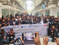 Dua Pemuda Tenaga Kerja Asal Kota Pariaman Siap Berangkat ke Korea Selatan