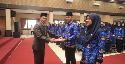 Lantik dan Serahkan SK 234 PPPK, Pj Wako : Semoga Dapat Mempercepat Akselerasi Pembangunan Kota Payakumbuh