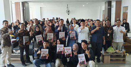 DPR RI Romo Syafii Beri Kuliah Keadilan Restoratif di Unibos