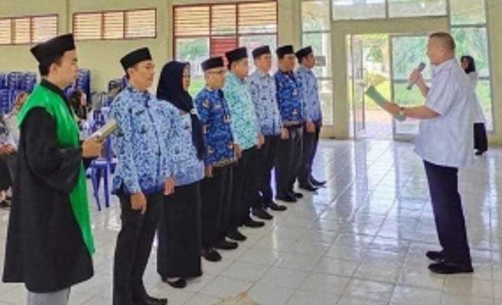 Suasana pelantikan 9 kepala sekolah SMP di Bengkulu Selatan.