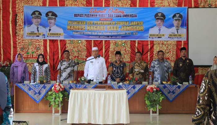 Bupati Pasaman Hamsuardi