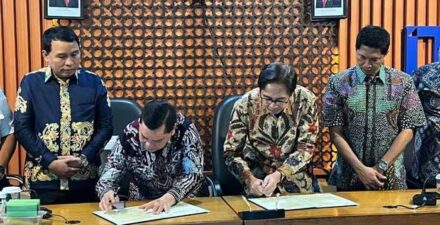 Pemerintah Kabupaten Kotawaringin Timur (Kotim), Kalimantan Tengah (Kalteng), telah melakukan penandatanganan kerja sama dengan Institut Teknologi Sepuluh November (ITS) guna mempercepat pembangunan daerah.