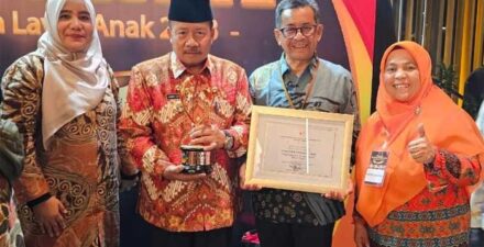 Agam Kembali Raih Penghargaan Kabupaten Layak Anak Kategori Nindya