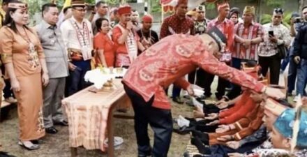 Bupati Kotawaringin Timur Halikinnor Mendorong Perdamaian Antar Masyarakat Adat dan Umat Beragama