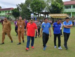 Bupati Agam Buka Turnamen Lubuk Basung Allstar Cup U40