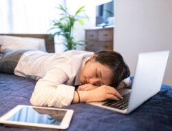 Mengatasi Kelelahan Setelah Makan: Faktor dan Cara Mengatasinya