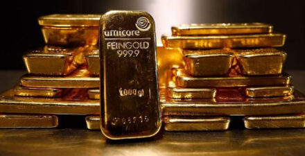 Harga emas dunia hari ini merosot.