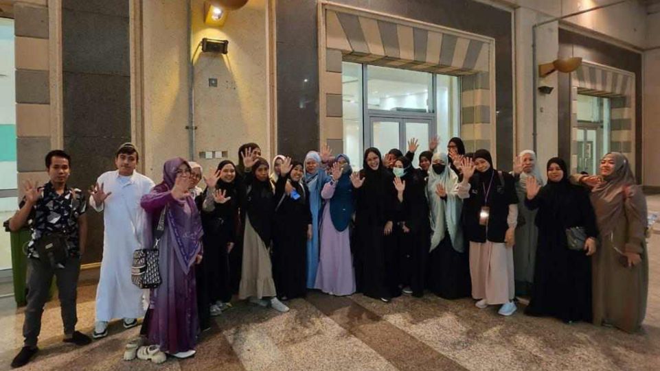 Risti Yuni Lestari saat bersilaturahmi dengan para imigran dan pelajar Indonesia di Arab Saudi. (Dok. Istimewa)