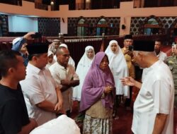 Temui Pengunjuk Rasa di Masjid Raya Sumbar, Gubernur Mahyeldi Janjikan Keamanan dan Keadilan
