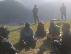 Satgas Yonif 310/KK Kunjungi Rumah Warga Lakukan Silaturahmi di Distrik Okbibab Pegunungan Bintang Papua