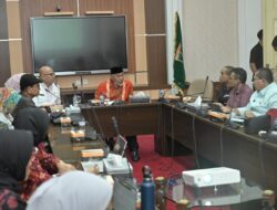 Gubernur Mahyeldi Pimpin Rapat Persiapan WIES 2023, Matangkan Persiapan dan Pastikan Dampak Positifnya untuk Industri Halal Lokal.
