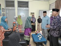 Gubernur Tinjau Pelayanan Panti Sosial Tresna Werdha KSI Batusangkar Dihuni 70 Orang Lansia Terlantar