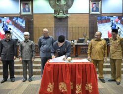 Hadiri Paripurna KUA-PPAS 2024, Gubernur Komit Genjot Pendapatan Daerah