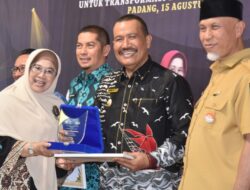 Pemko Pariaman Terima Penghargagaan “DJPb Award 2023” Peringkat I Kategori Kinerja Kelola Dana Desa