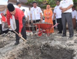 Genius Umar Letakan Batu Pertama Bangun Mushalla Al Hidayah di Komplex Kantor Disdikpora