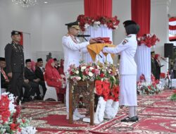 Wagub Audy Joinaldy Bangga, Meski Diguyur Hujan Upacara Penurunan Bendera Tetap Berjalan Sukses