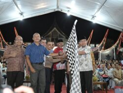Gubernur Sampaikan Semangat Persatuan Dihadapan Ribuan Masyarakat Pada Acara Merah-Putih Light Carnival 2023