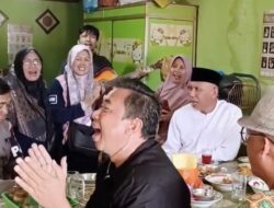 Nyanyikan “Indonesia Pusaka” Diiringi Seniman Jalanan, Gubernur Sebut Kemerdekaan Harus Dinikmati Bersama