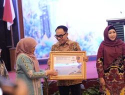 Bupati Way Kanan Hadiri Acara BKN Award 2023 di Kalbar