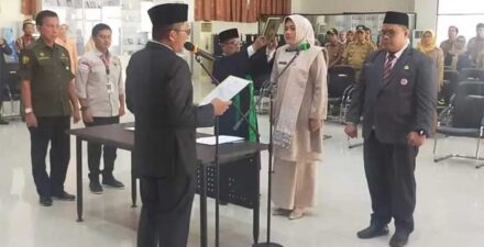 Suasana pelantikan pejabat eselon II di Kota Padang.