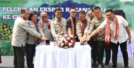 Mentan Syahrul Yasin Limpo Berangkatkan 1.000 Ton Kacang Hijau ke China, Bukti Kekuatan Pertanian Indonesia