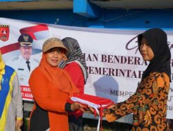 Dukung Gerakan Pembagian Bendera Merah Putih, Pemkab Agam Bagikan 2500 Bendera