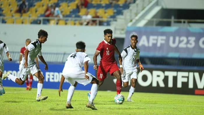 Timnas Indonesia U-23 saat berhadapan dengan Timnas Timor Leste.