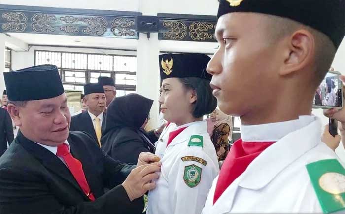 Bupati Kotim, Halikinnor saat pengukuhan Pasbrika Kota Waringin Timur, Rabu 16 Agustus 2023.