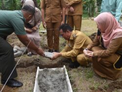 TK/PAUD Desa Sikapak Timur Banyak Peminat ; Genius Umar Letakan Batu Pertama Bangun Gedung Baru